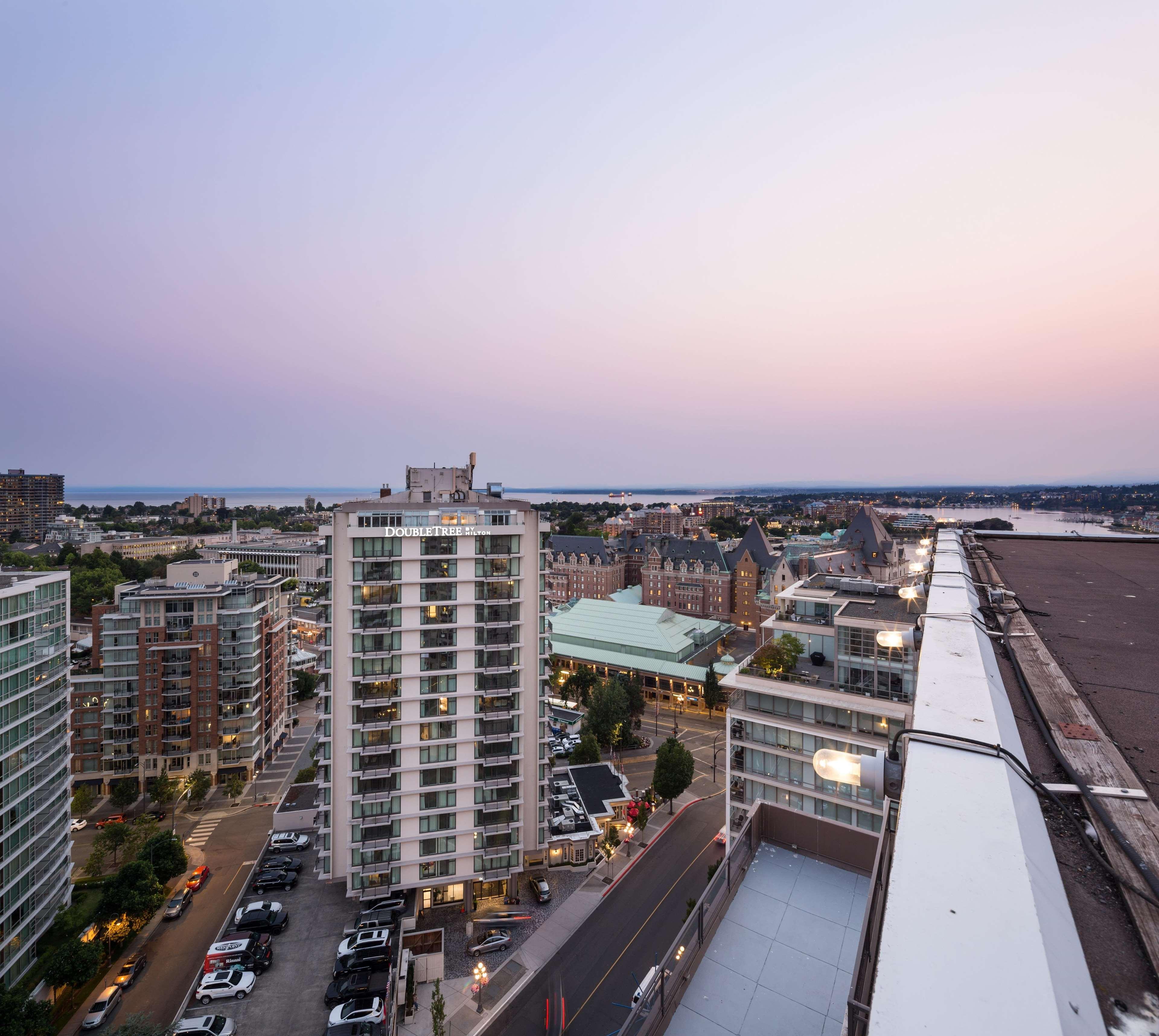 Doubletree By Hilton Hotel & Suites Victoria Exterior foto