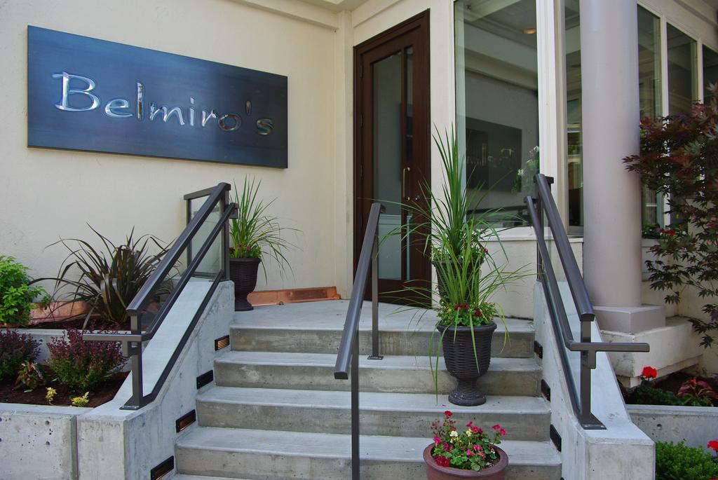Doubletree By Hilton Hotel & Suites Victoria Exterior foto
